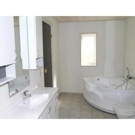 Four Bedroom Holiday In *
