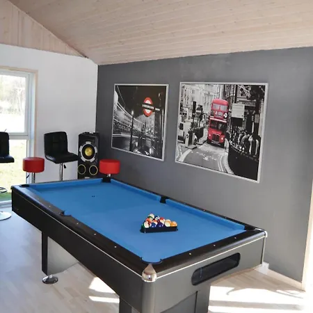 Four Bedroom Holiday In *