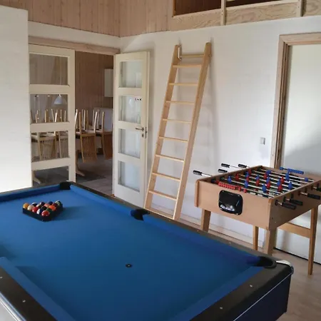 Four Bedroom Holiday In بيت للعطل *