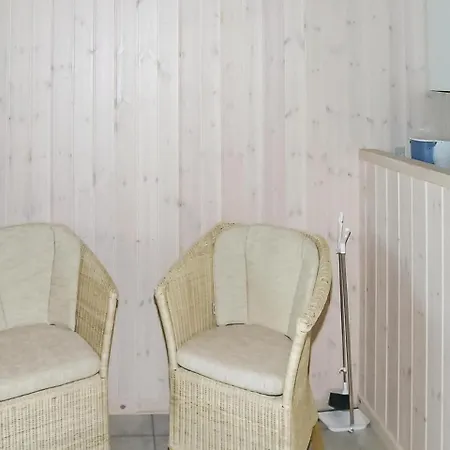 Four Bedroom Holiday In بيت للعطل Strandby